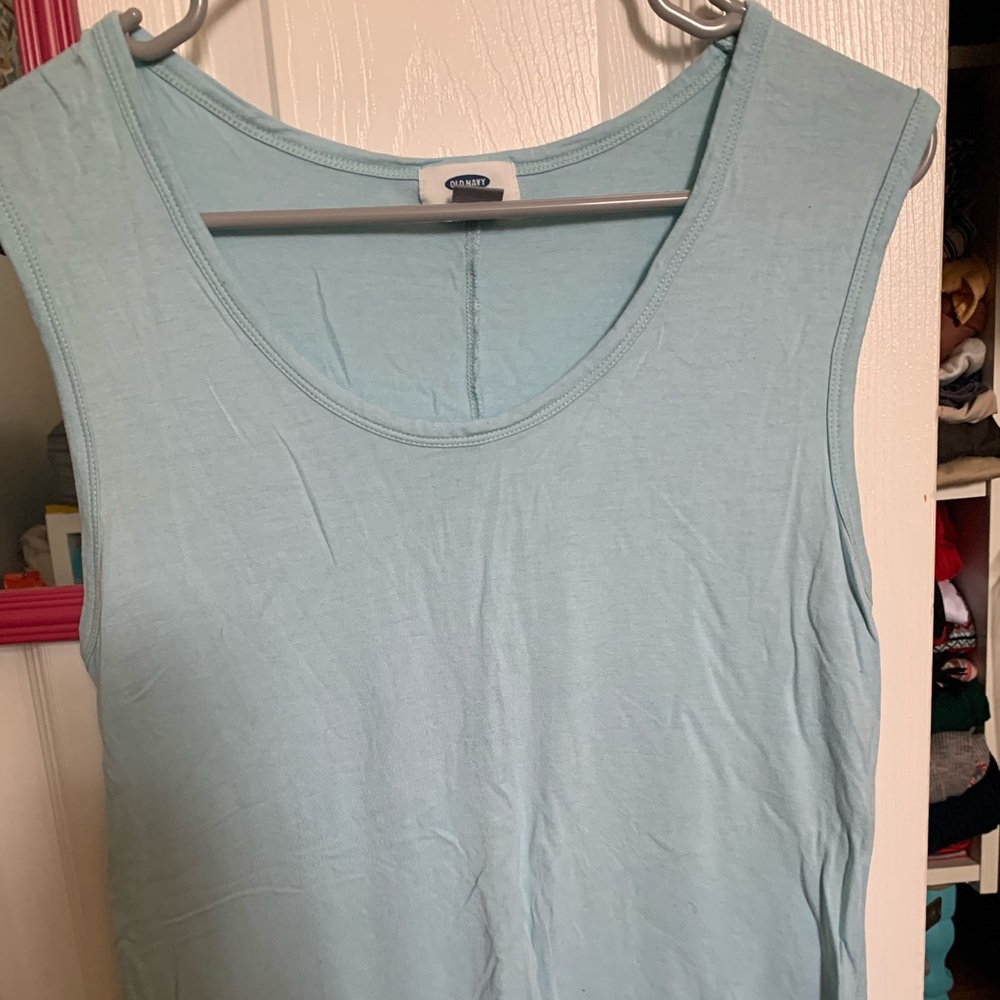 Old Navy blue tank top